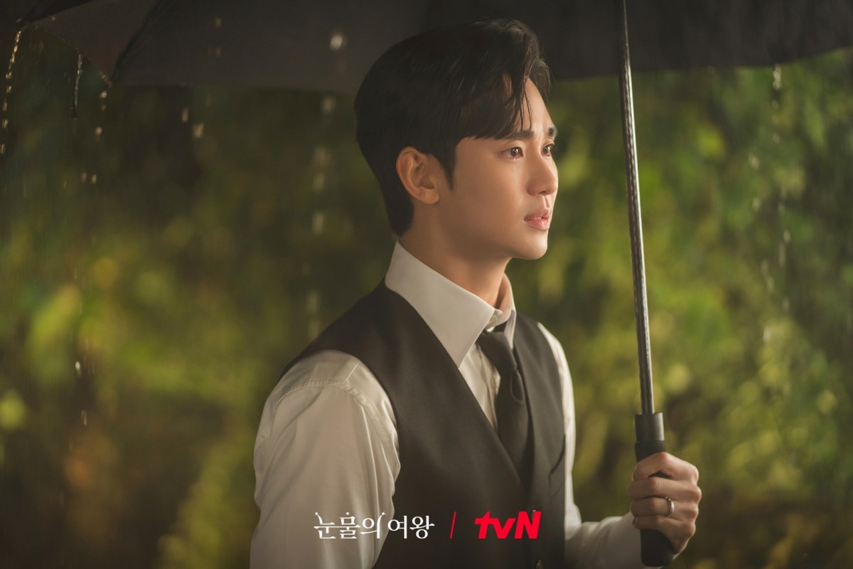 Bocoran Queen of Tears Episode 9 Kuras Air Mata! Hae In Makin Parah hingga Badan Lemas Tak Berdaya, Hyun Woo Tulang Punggung Konglomerat!