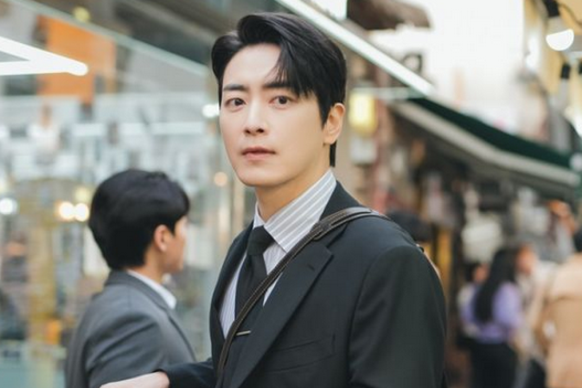 Fakta Mengejutkan Lee Joon Hyuk Bikin Geger Fans saat Akui Tidak Bisa Lagi Makan Ramen, Kenapa?