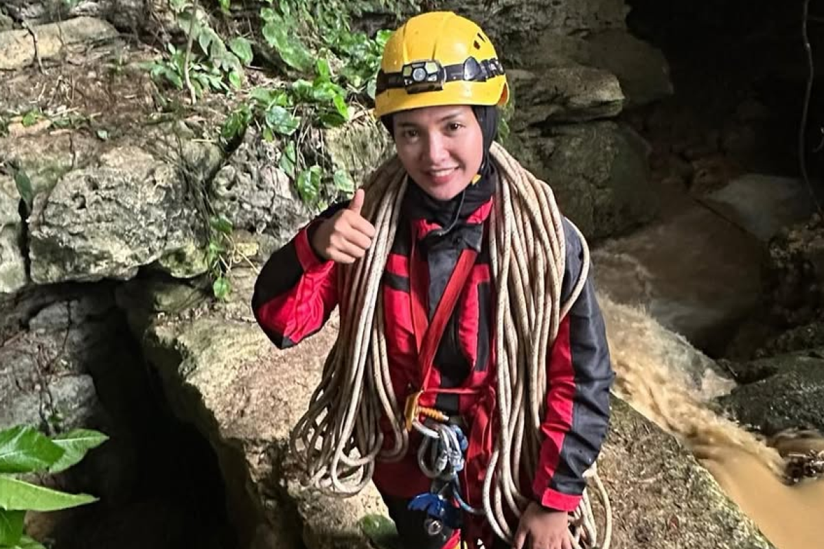 Mengenal Indira Alaika, Pendaki Cantik yang Selamat dari Tragedi Puncak Carstensz