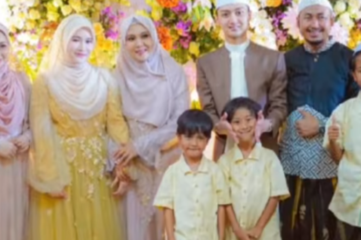 Selisi Berapa Usia Gus Azmi dan Khansa Mariska? Inilah Biodata Anak Ulama Muda yang Resmi Bertunangan dengan Selebgram Canti