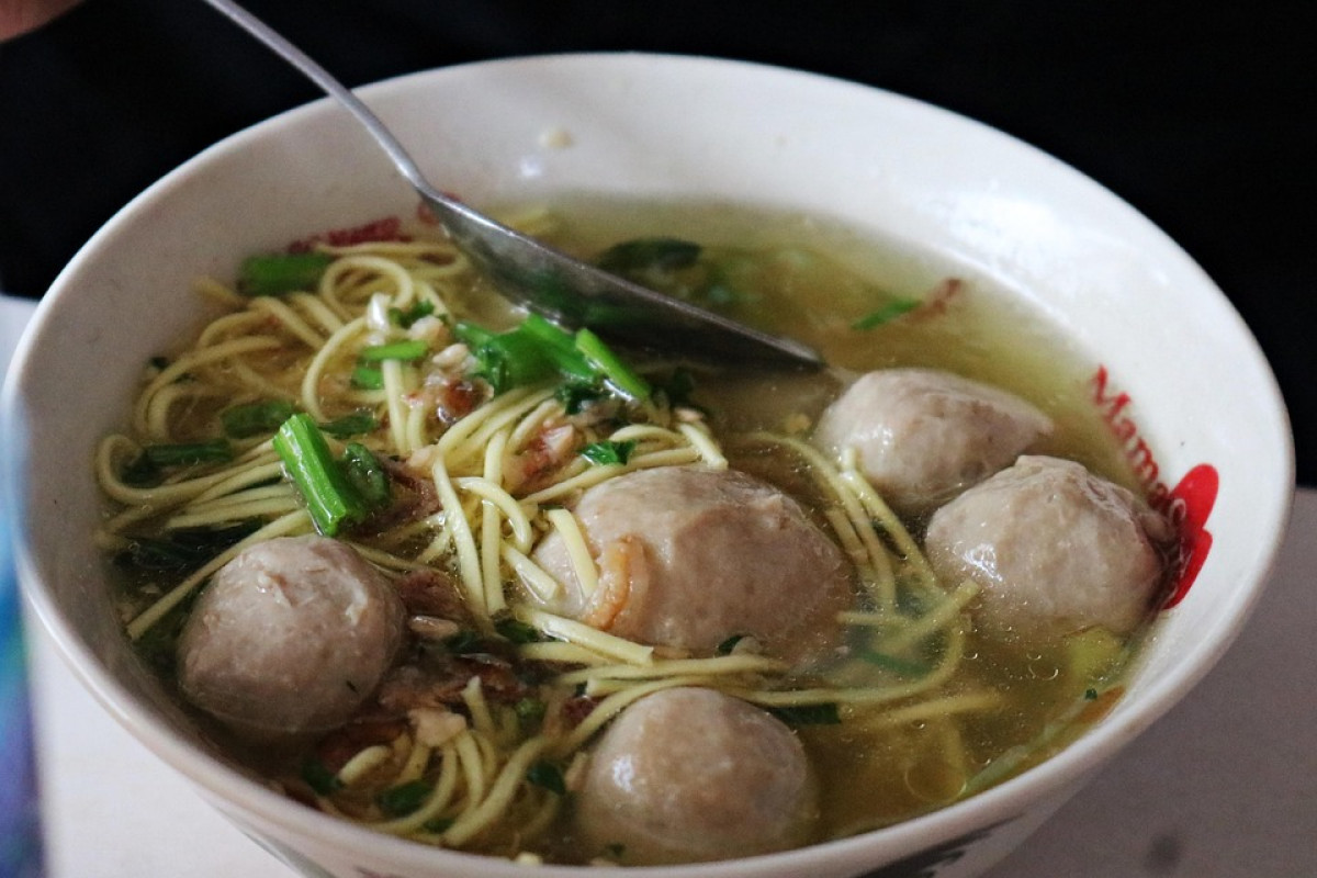 20 Rekomendasi Bakso Paling Enak di Gresik yang Wajib Dicoba, Gak Kalah Enak dari Bakso Apung Loh!